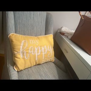New condition, My Happy Place decor pillow. Smoke free home.